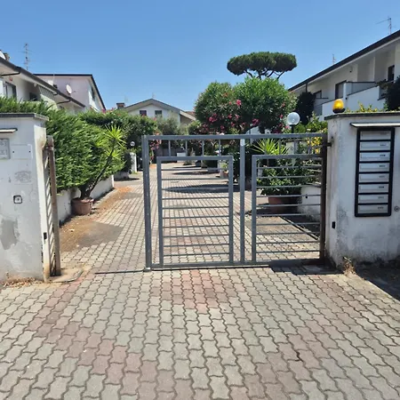Sogno Di Mezza Estate E Viareggio